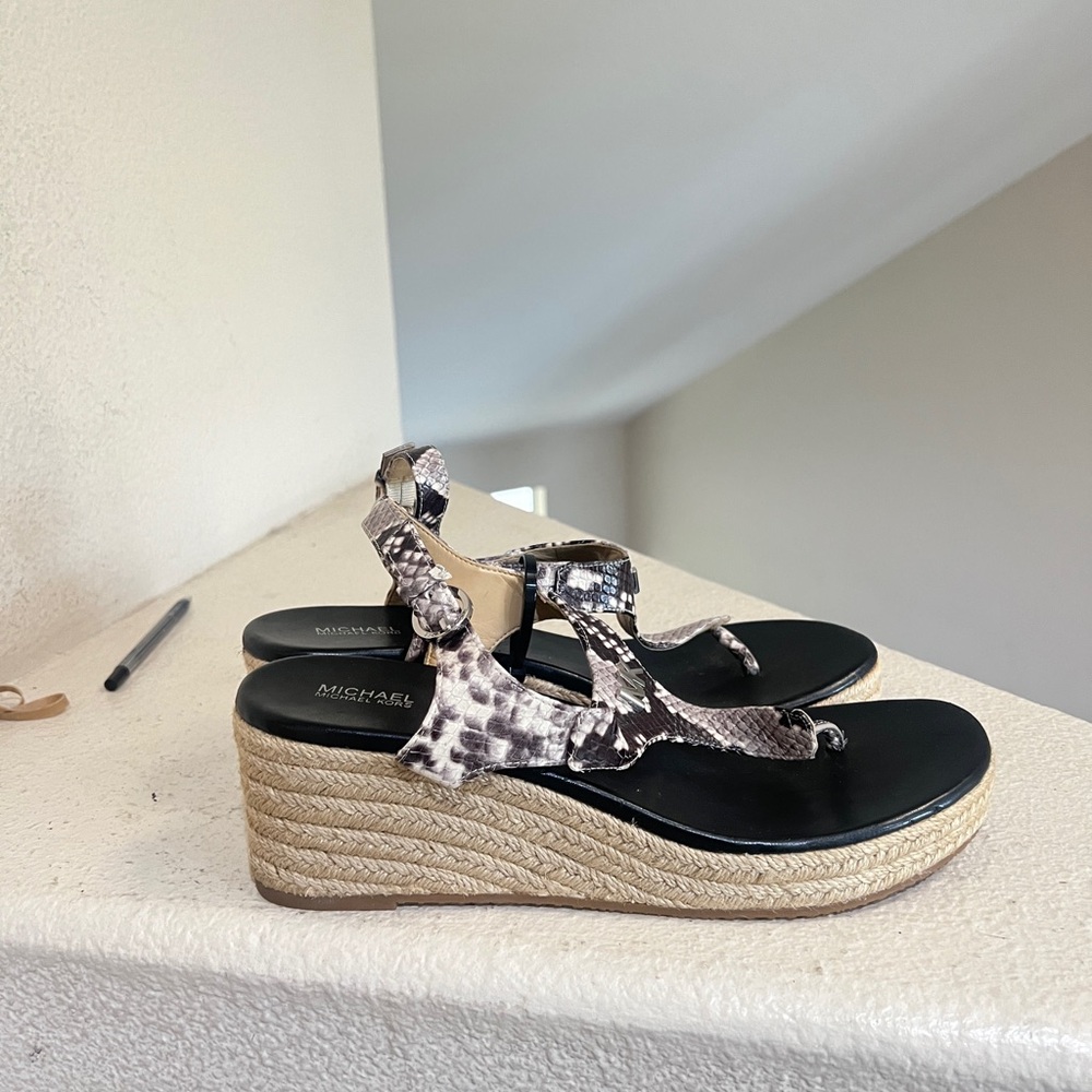 MICHAEL Kors Laney Leather Animal Print Embossed Thong Espadrilles size 10M